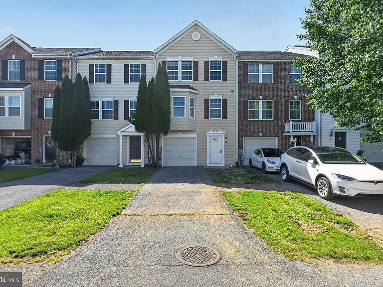 67 Quartz Rd — Photo 1