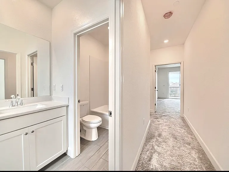 10918 Miacomet Ct — Photo 37