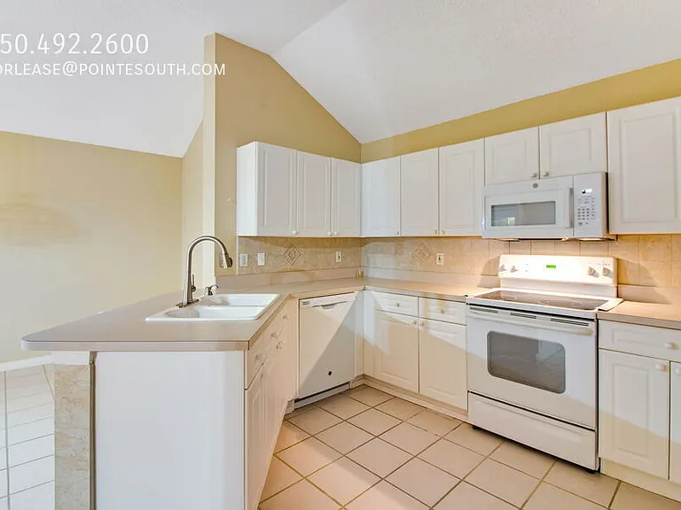 366 Bay Tree Dr — Photo 10