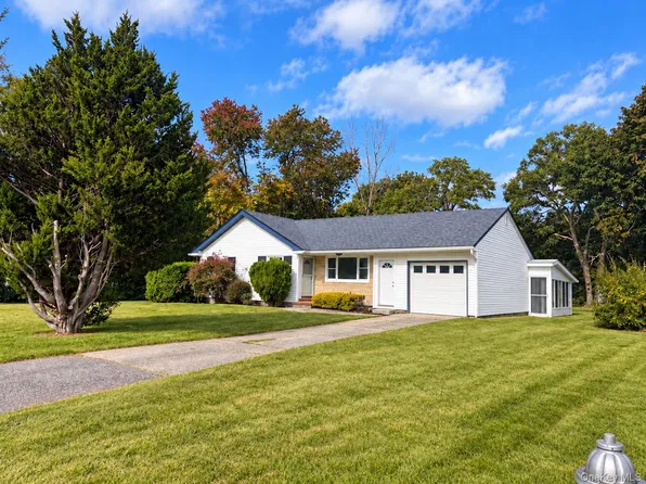 19 Franklin Avenue, Brentwood, NY 11717