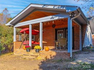 1000 Mountain View Church Rd, Zirconia, NC 28790