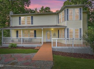 147 Fiddlers Branch Rd, Hampton, TN 37658