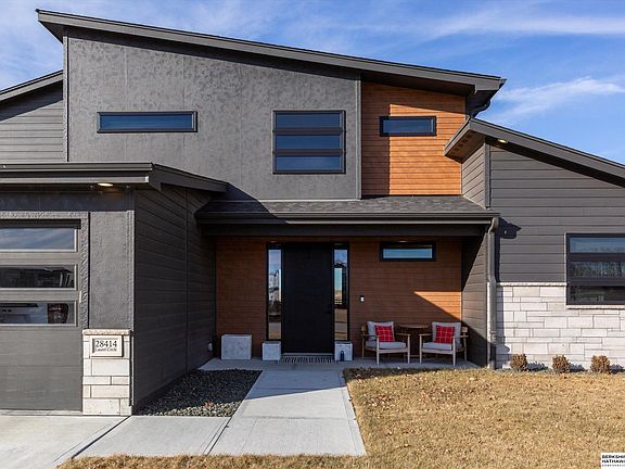 5th image of 28414 Laurel Circle Valley NE