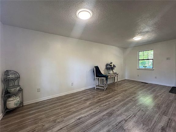5th image of 16245 W Hayes Rd