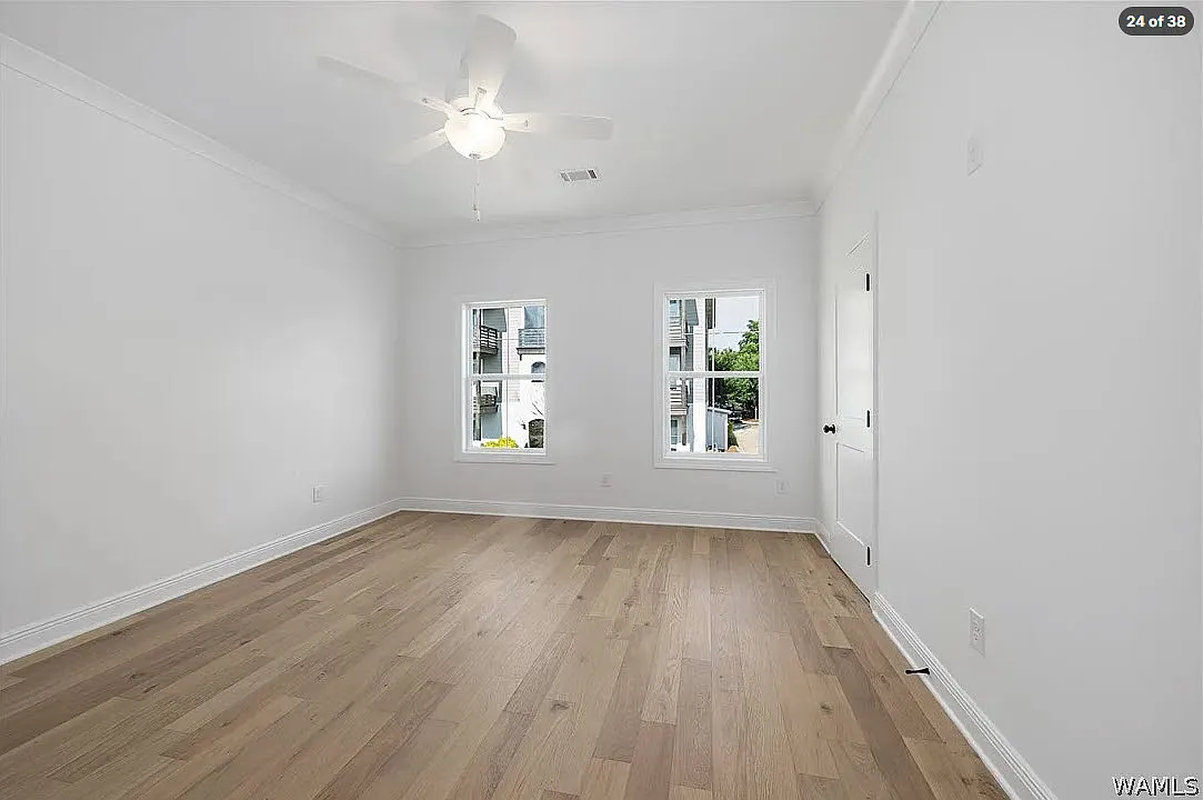 4 bed, 2260 sqft, $3,995 — Photo 3