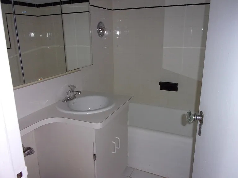 108 E 38th St #1101 — Photo 7