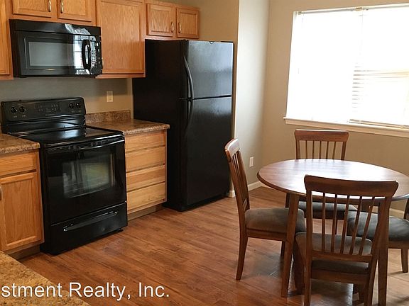 5th image of 102 Fleetwood Dr APT E