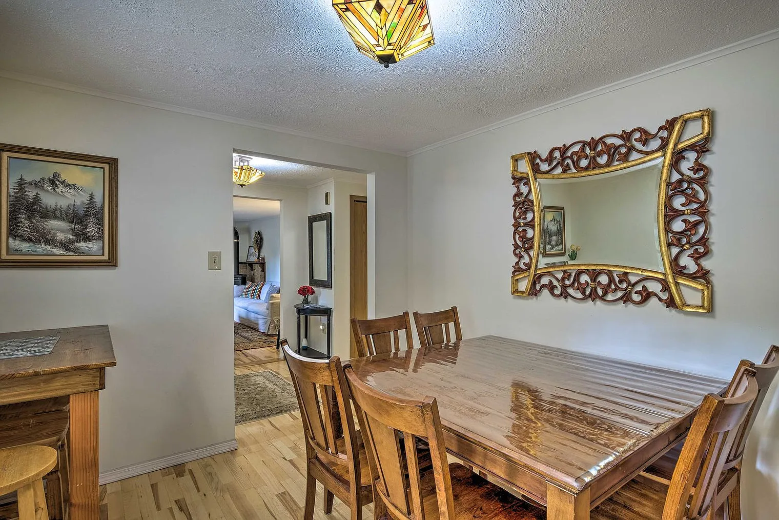 3 bed, 2.0 bath, 1345 sqft, $3,964 — Photo 4