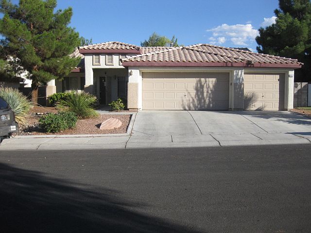 1st image of 8037 Broken Spur Ln