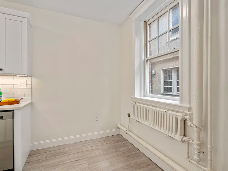 Kitchen dining nook