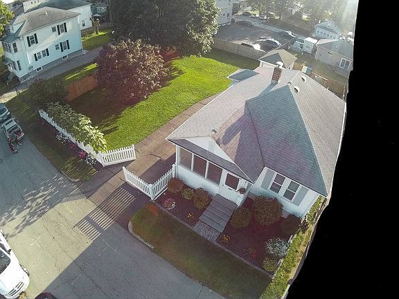 4th image of 50 Garfield St