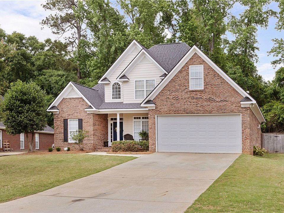 1st image of 611 Shadow Wood Dr