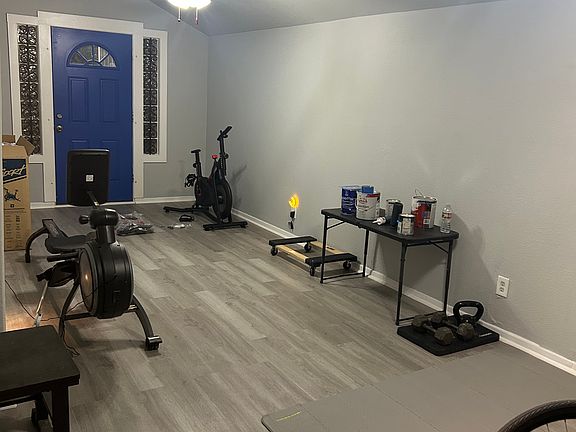 3rd image of 710 Adaes Ave #1
