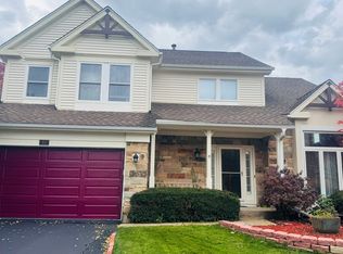 83 Plymouth Ct, Aurora, IL