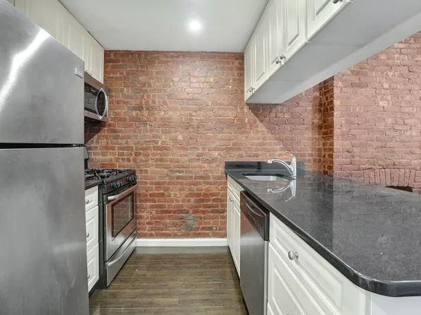 334 West 47th Street image 2 of 7