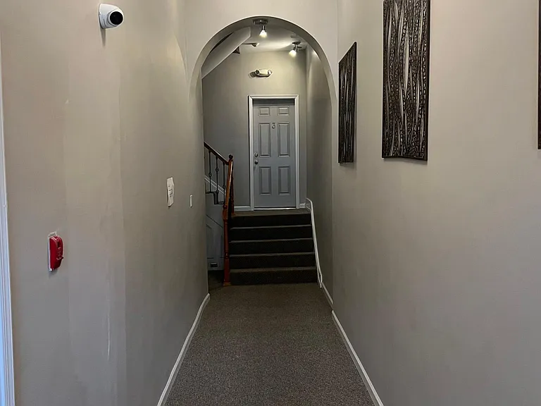 109 S 21st St #9 — Photo 10
