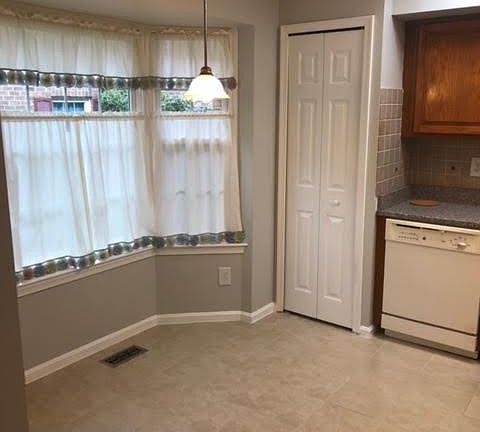 Eat-In Kitchen with Bay Window