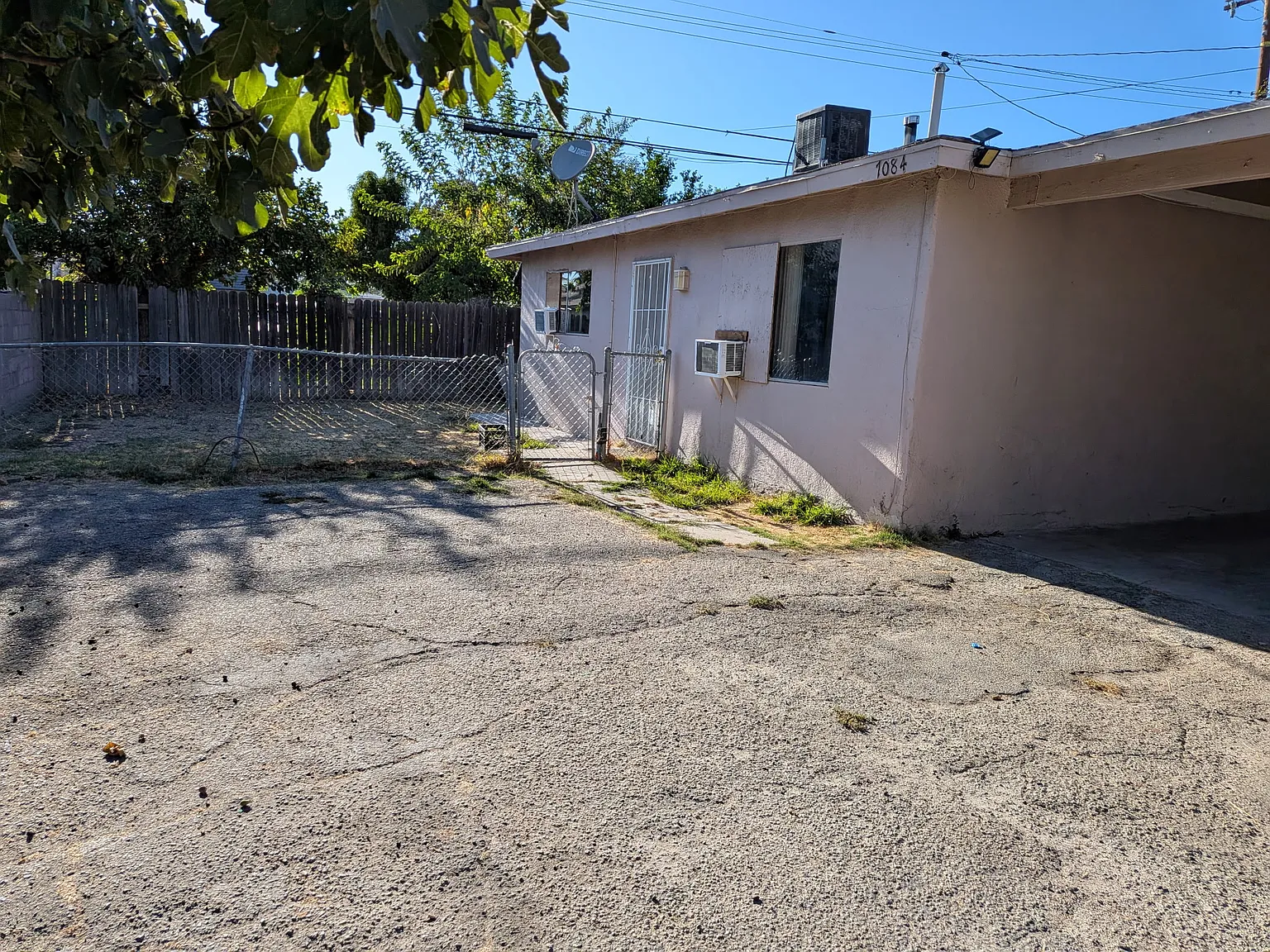 2 bed, 700 sqft, $1,950 — Photo 4