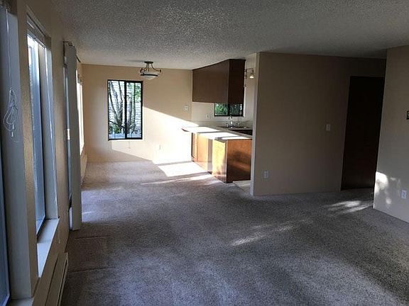 4th image of 7422 E Green Lake Dr N APT 2