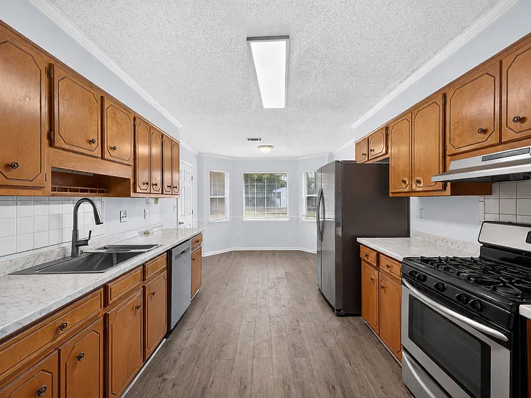 4810 Golden Leaf Ln — Photo 24