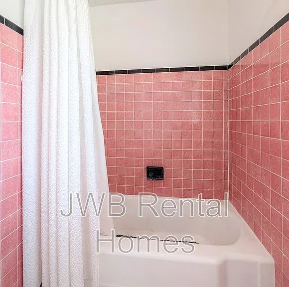 843 West St — Photo 12