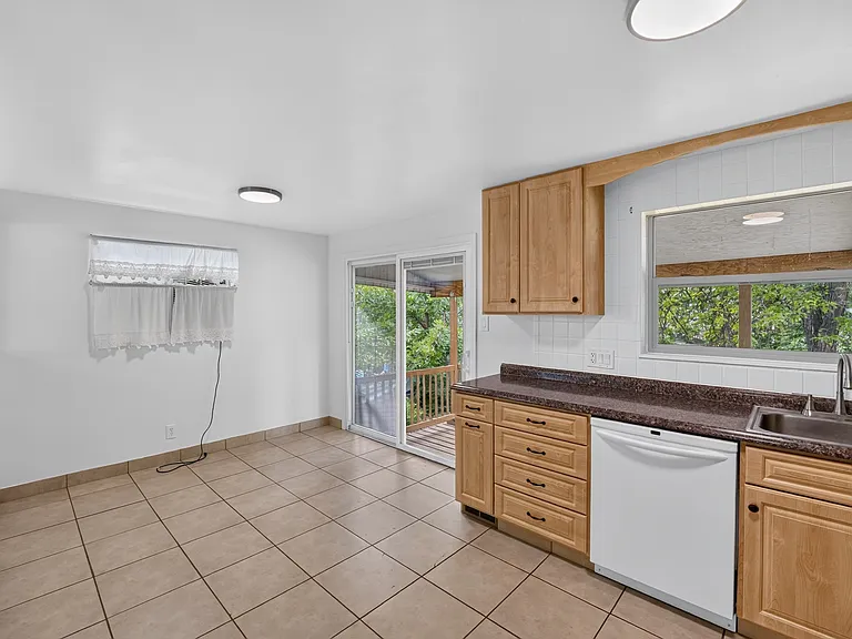 11509 Ogden St — Photo 4