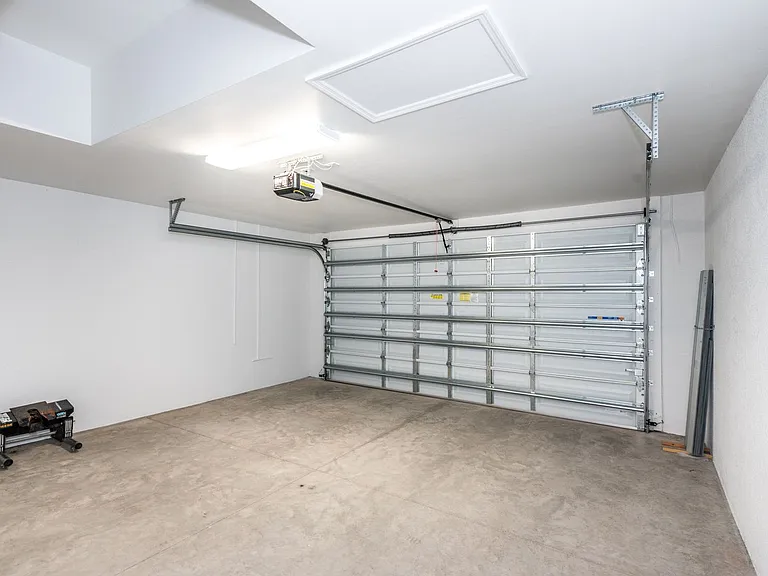 219 Lewis Cir #112 — Photo 37