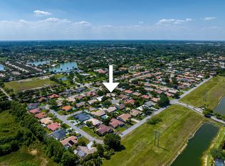 6453 Abotts Mill Ave, Davie, FL 33331