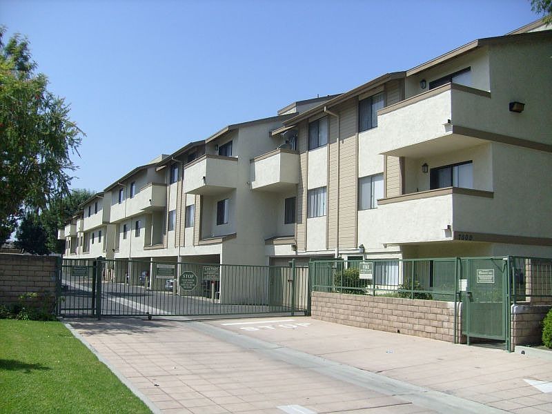 2nd image of 7500 Crescent Ave APT 111
