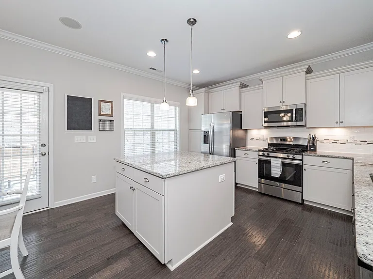 103 Dogwood Blossoms Dr — Photo 8
