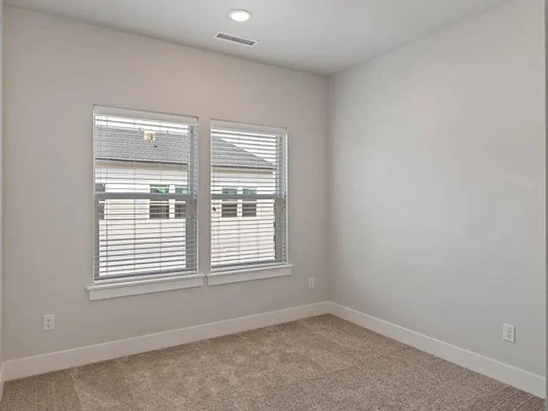Bradbury Luxury Townhomes — Photo 30