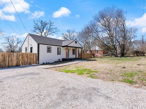 4th image of 608 Blackstone Ave