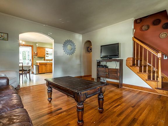 4810 Bellevue Ave-15