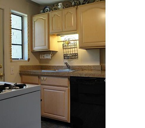 5th image of 731 N Eton St #1