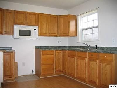 4th image of 4933 Deleon Dr