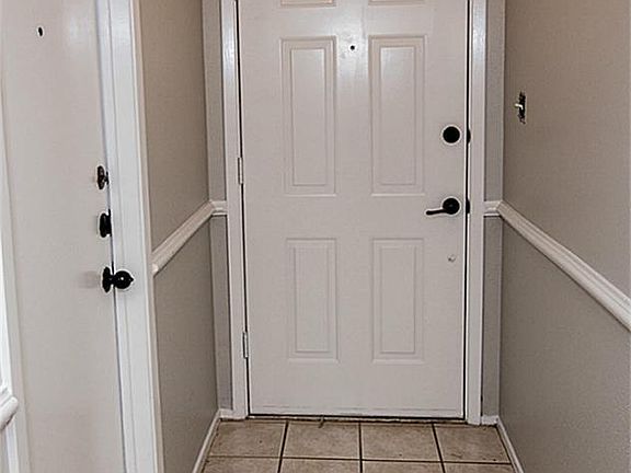 2nd image of 5009 Creekview Dr