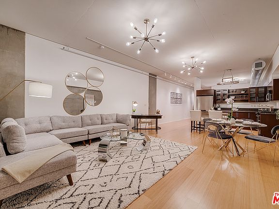 5th image of 1111 S Grand Ave APT 616