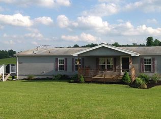 42301 Oak Ridge Rd, Wellsville, OH 43968