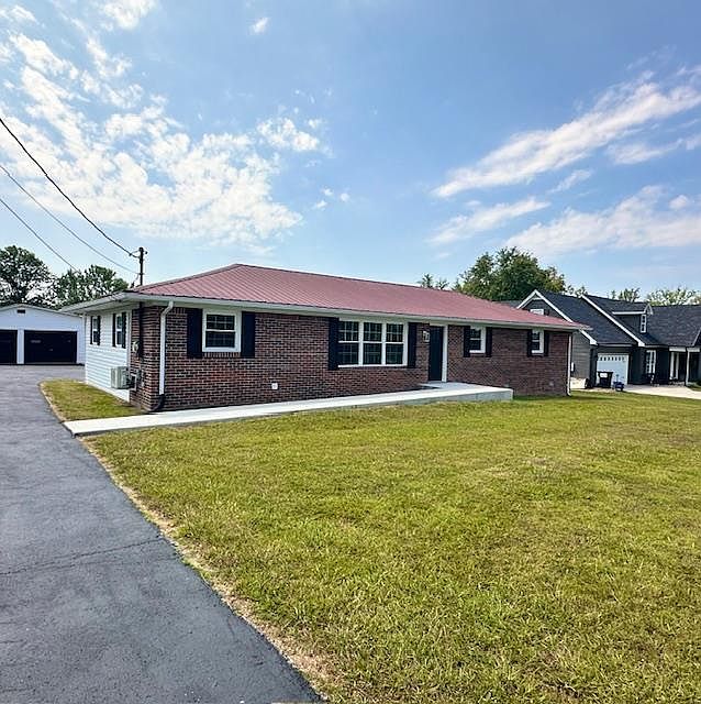 1st image of 262 South Dr