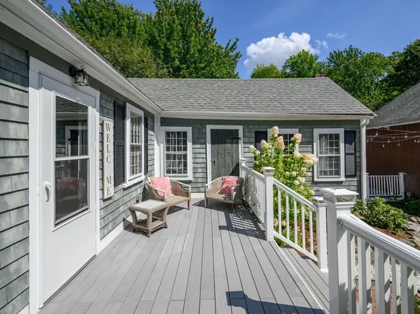 637 Union St, Rockland, MA 02370