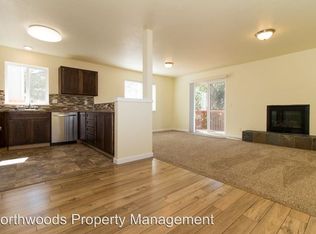 1193 River Loop 1, Eugene, OR 97404