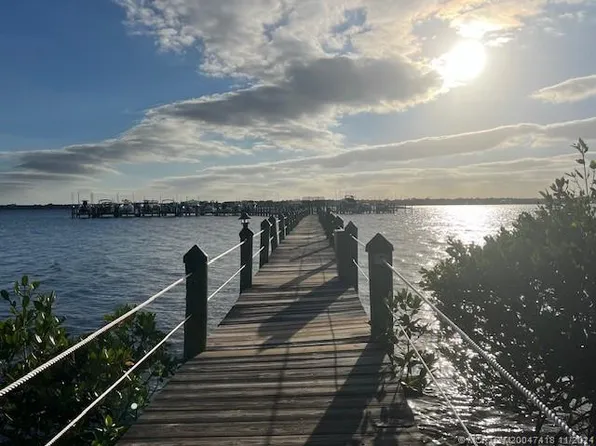 2071 NW 21st St #105, Stuart, FL 34994