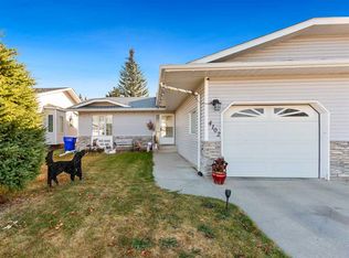 4102 W Silverpark Estates Close, Olds, AB T4H 1B4