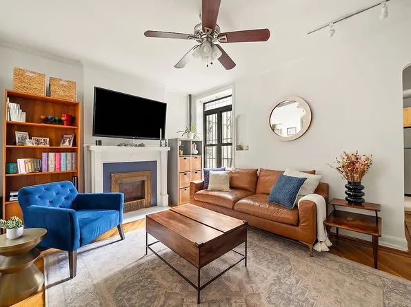 233 Park Pl APT 16, Brooklyn, NY 11238
