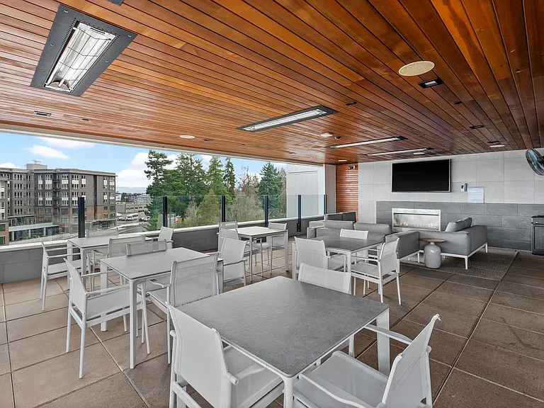 Stadium Apartments — Photo 21