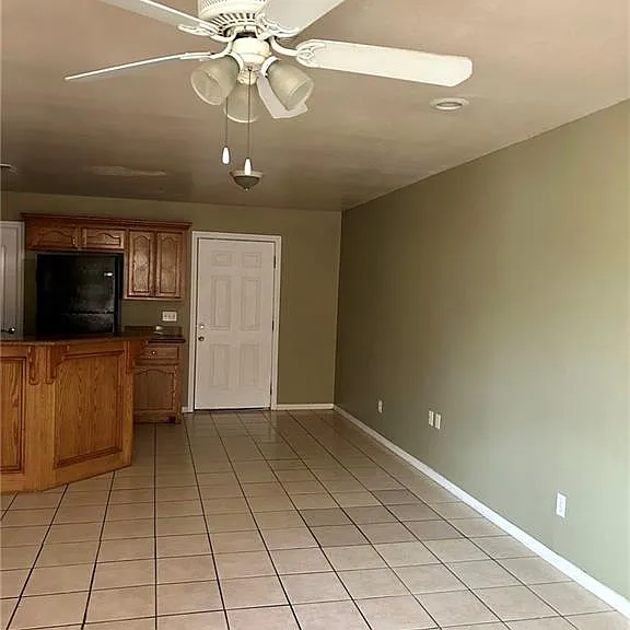 1304 W Fig Ave #2 — Photo 8