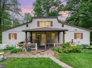 28 Pine Tree Dr, Newville, PA 17241