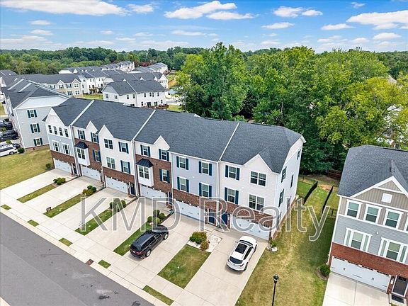 2nd image of 2611 Grantham Place Dr