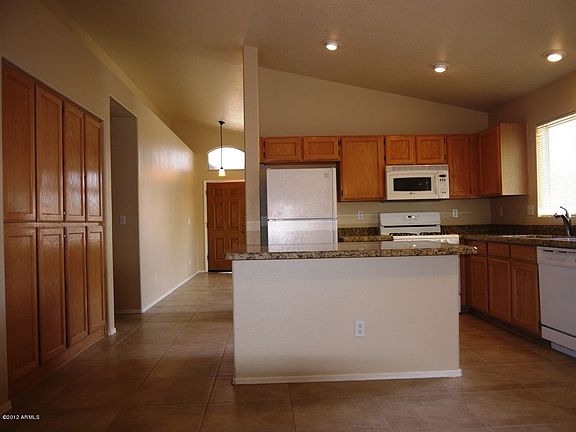 5th image of 16110 N 86th Ln