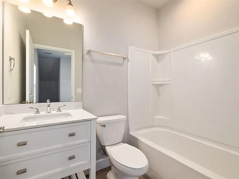 622 NW 3rd Ave #5 — Photo 15